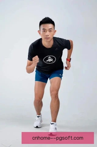 马拉松蹬摆协调发力，步频稳定才能后程提速